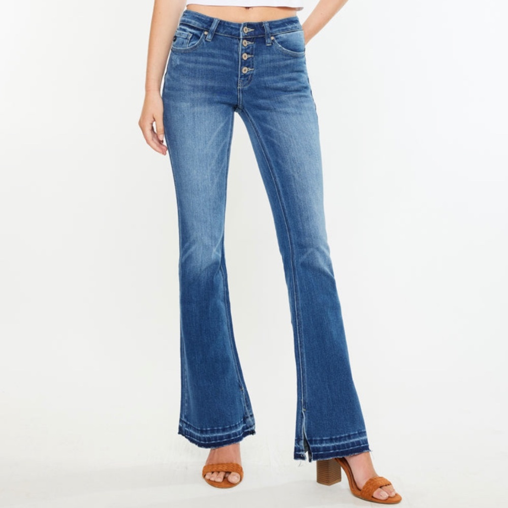 NWT KanCan Medium Blue Lurice Mid Rise Flare Jeans Size 27
